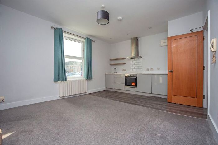 1 Bedroom Flat To Rent In St. James Street, Cheltenham, Gloucestershire, GL52