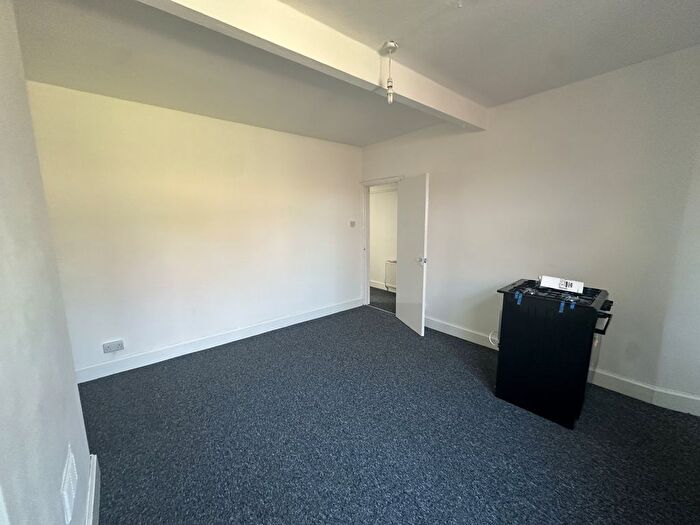 1 Bedroom Maisonette To Rent In Dane Road, Southall, UB1
