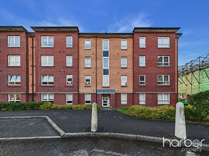 2 Bedroom Flat For Sale In Springfield Gardens, Parkhead, Glasgow, G31
