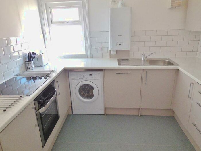 3 Bedroom Maisonette To Rent In Splott Road, Splott, Cardiff, CF24