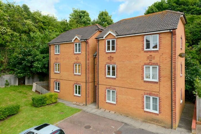 2 Bedroom Apartment To Rent In Chineham Way, Canterbury, CT1