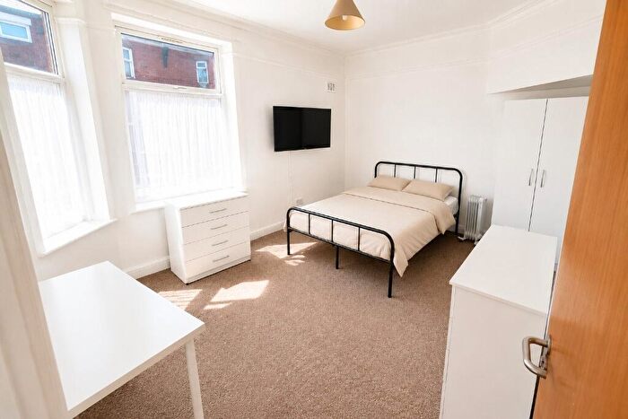 4 Bedroom Terraced House To Rent In St.Ives Road, Rusholme, Manchester, M14