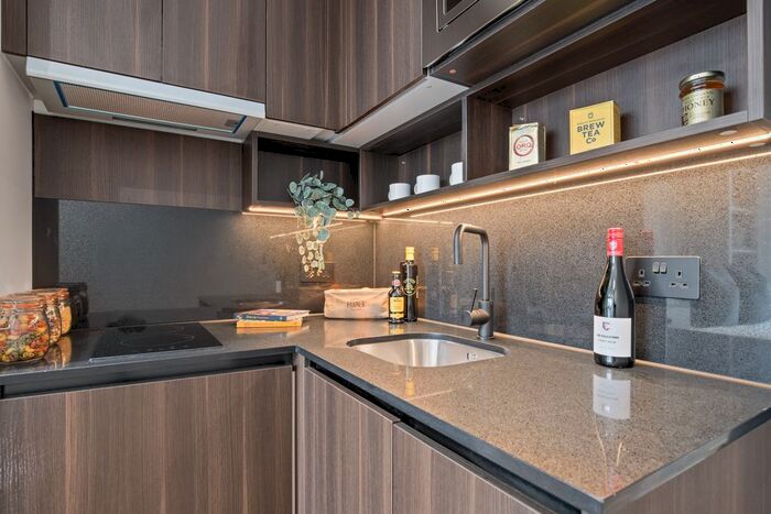 Studio To Rent In Hanger Lane, London, W5