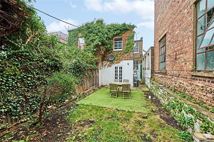 1 Bedroom Flat For Sale In Hugon Road, London, SW6