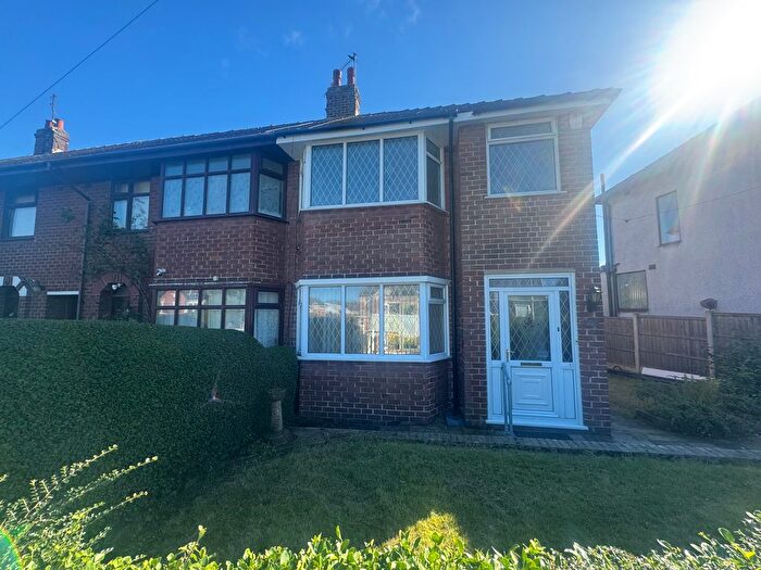 3 Bedroom End Of Terrace House To Rent In Poulton Old Road, Blackpool, FY3