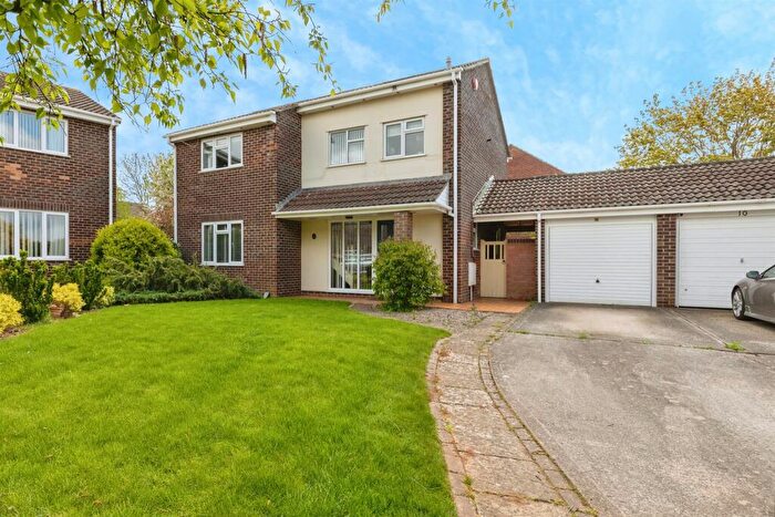 4 Bedroom Detached House For Sale In Cornwall Crescent, Yate, Bristol, BS37