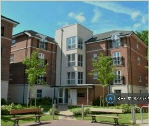 2 Bedroom Flat To Rent In Kenley Place, Farnborough, GU14