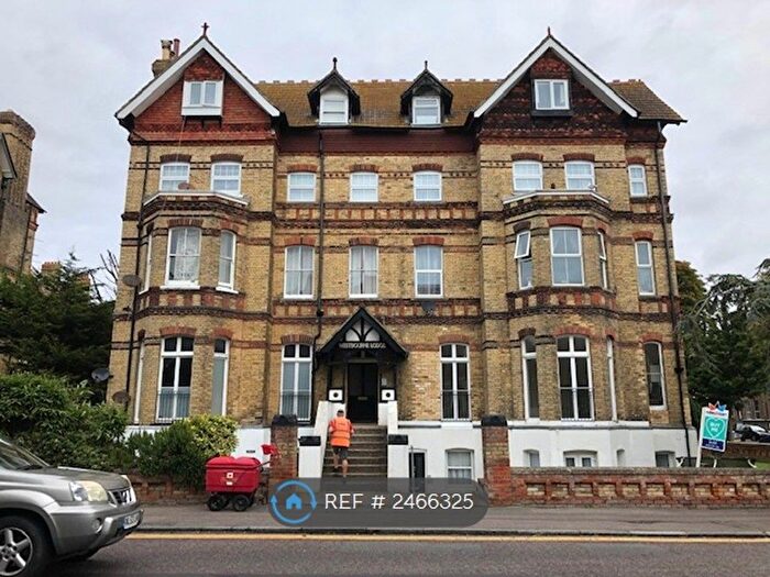2 Bedroom Flat To Rent In Westbourne Lodge, Folkestone, CT20