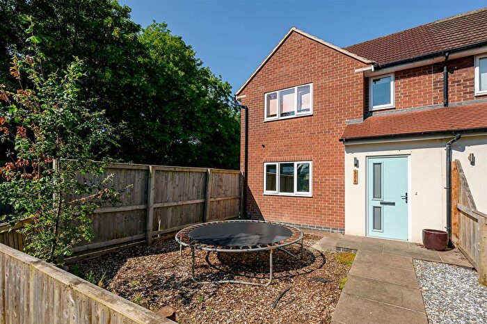 3 Bedroom End Terrace House For Sale In Don Avenue, Dringhouses, York, YO24