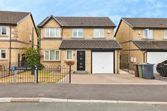 4 Bedroom Detached House For Sale In Coleshill Way, Bradford, BD4