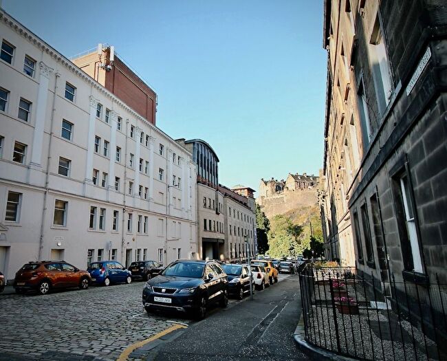 1 Bedroom Flat To Rent In Grindlay Street, West End, Edinburgh, EH3