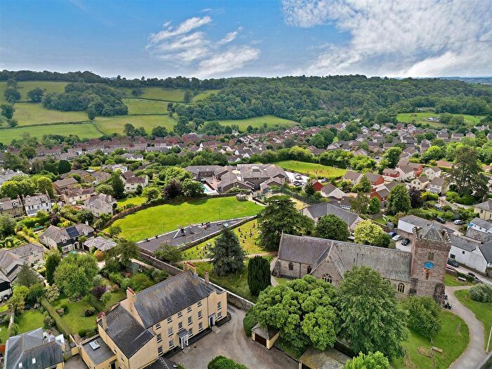 5 Bedroom Semi-Detached House For Sale In Fore Street, Chudleigh, TQ13