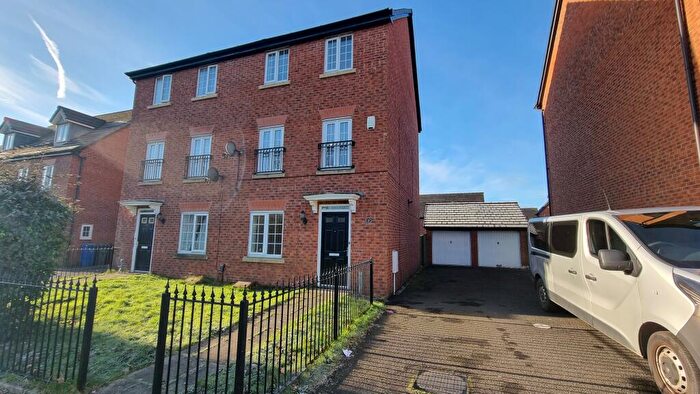 4 Bedroom Apartment To Rent In Varna Street, Manchester, M11
