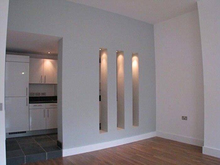 2 Bedroom Flat To Rent In Catharine Street, Liverpool, L8