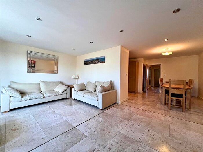 2 Bedroom Flat For Sale In Castle Heights, Marlborough Street, Scarborough, YO12