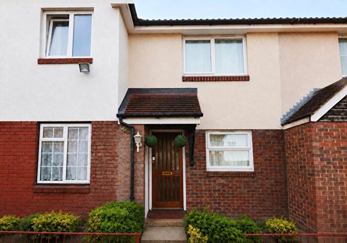 2 Bedroom House To Rent In Giralda Close, London, E16