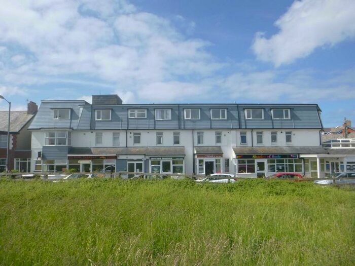 2 Bedroom Apartment To Rent In Burn View, Bude, EX23