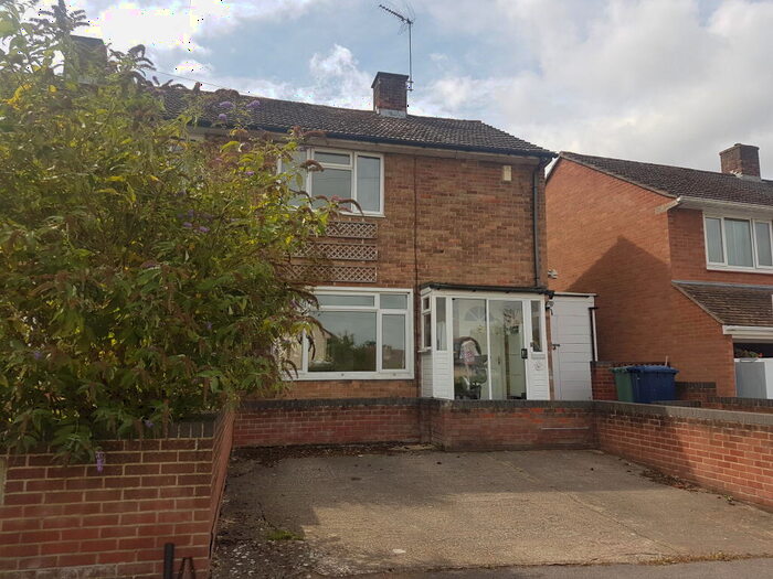 2 Bedroom House To Rent In Saxon Way, Headington, OX3