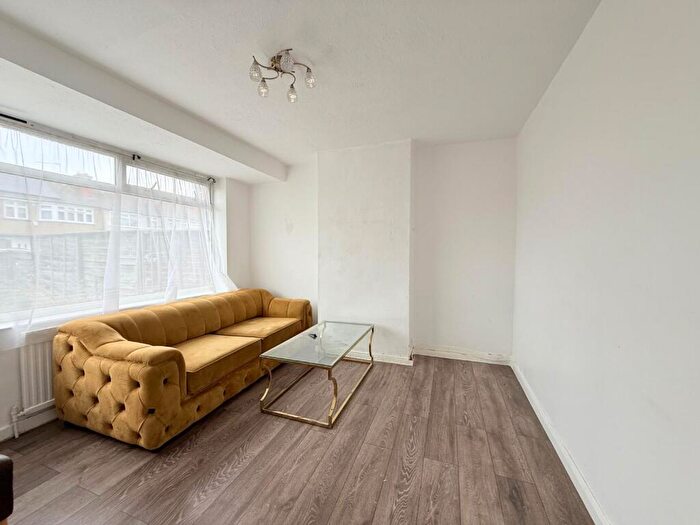 3 Bedroom Semi-Detached House To Rent In Coran Close, London, N9