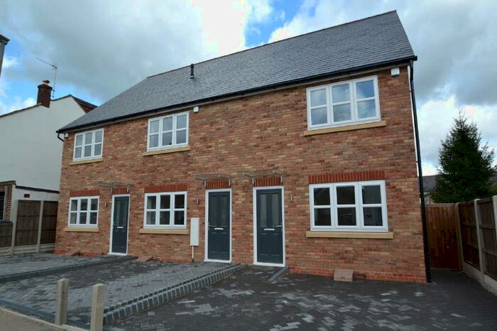 3 Bedroom End Of Terrace House To Rent In Westlea Road, Wormley, Hertfordshire, EN10