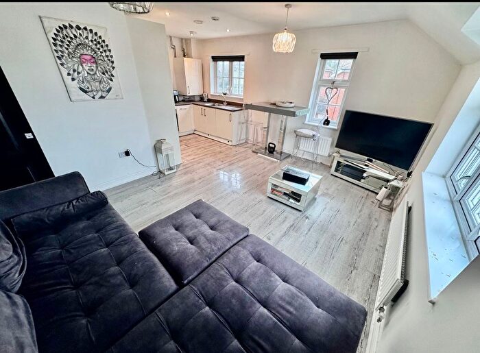 1 Bedroom Flat To Rent In Cascade Close, Marden, TN12