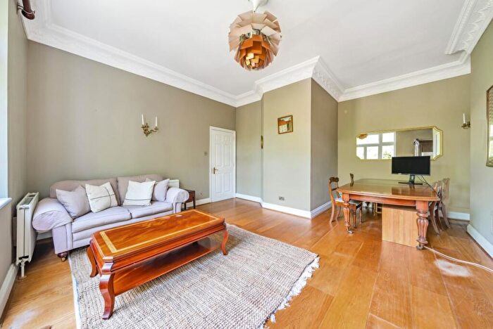 1 Bedroom Flat To Rent In Belsize Park, London, NW3