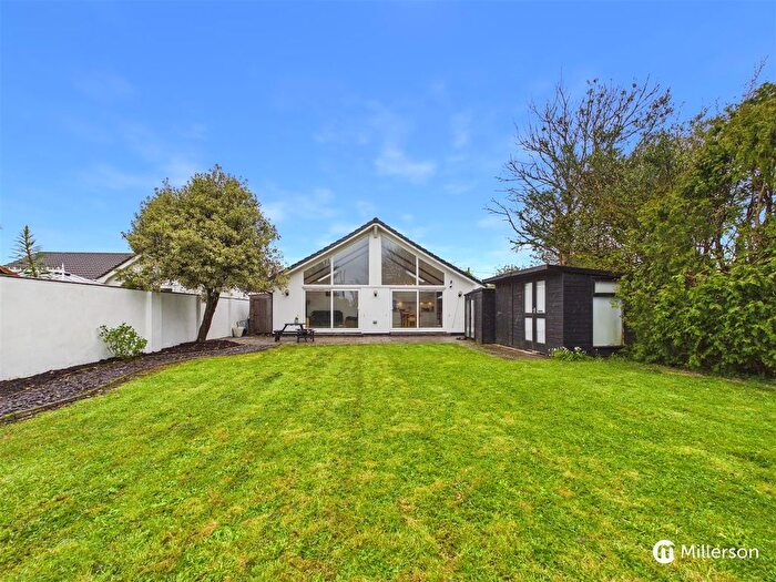 4 Bedroom Detached Bungalow For Sale In Horsedowns Road, Leedstown, Hayle, TR27