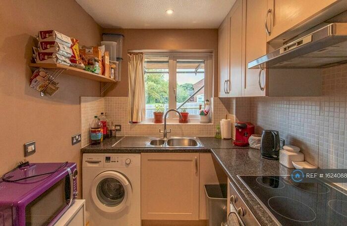 1 Bedroom Terraced House To Rent In Glyndebourne Gardens, Banbury, OX16