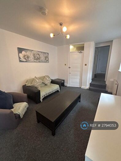 2 Bedroom Flat To Rent In Crwys Road, Cardiff, CF24