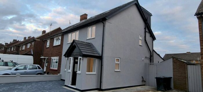 4 Bedroom Semi-Detached House To Rent In Jubilee Crescent, Gravesend, Kent, DA12