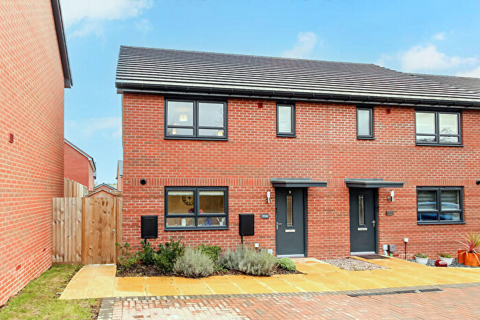 3 Bedroom Semi Detached House For Sale In Lothrie Road, Wellingborough, NN8