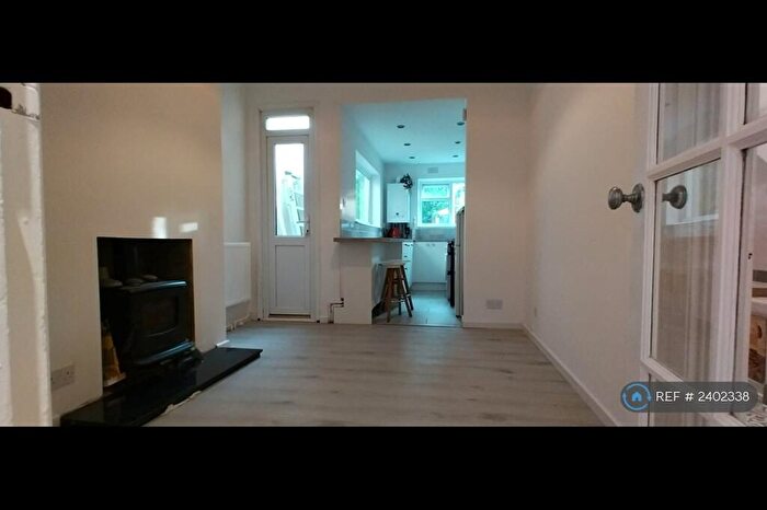 1 Bedroom Flat To Rent In Stodart Road, London, SE20