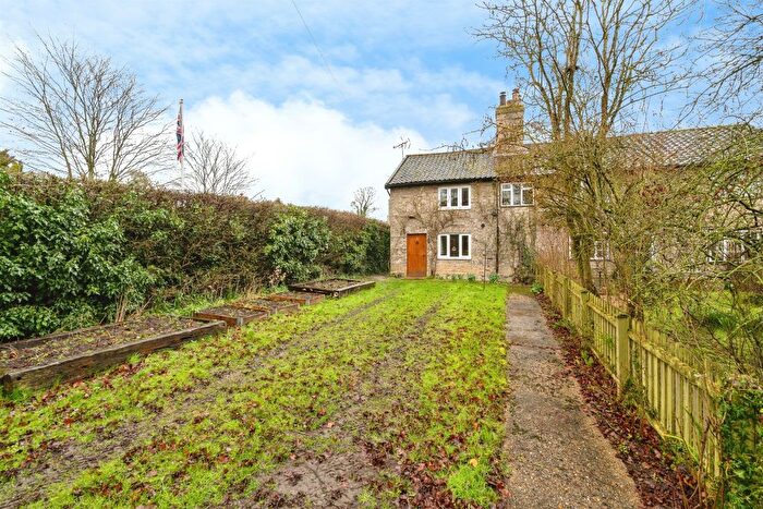 3 Bedroom Cottage For Sale In Back Street, Garboldisham, Diss, IP22
