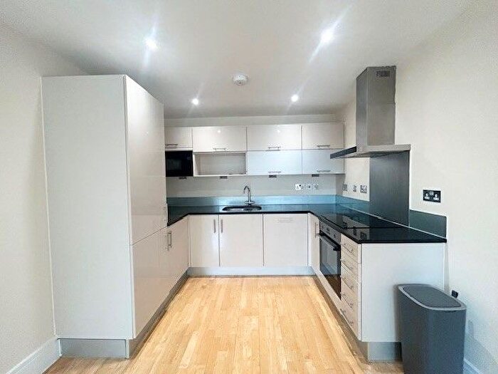 2 Bedroom Property To Rent In North Street, Romford, RM1