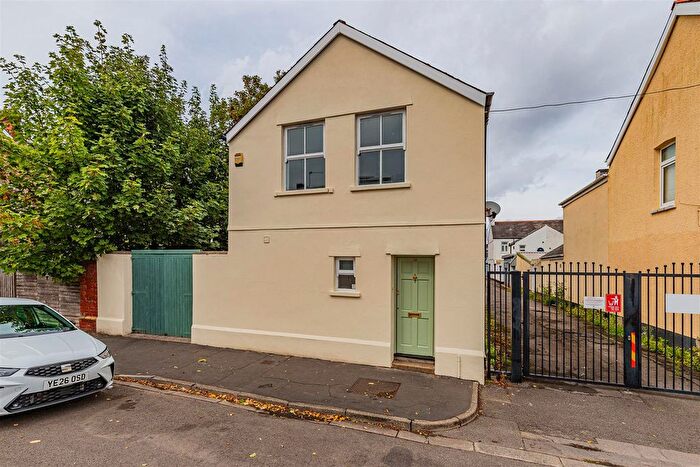 2 Bedroom Detached House For Sale In Bromsgrove Street, Grangetown, Cardiff, CF11