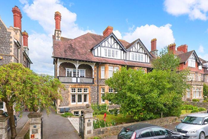 3 Bedroom Apartment For Sale In Downleaze | Sneyd Park, BS9