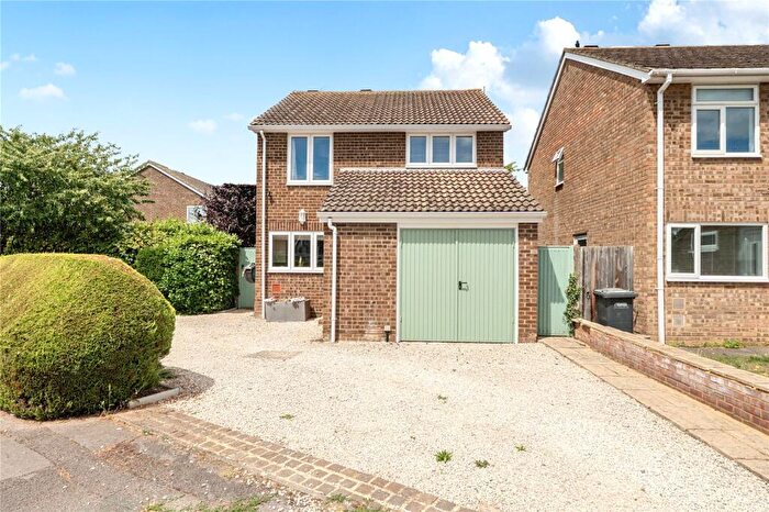 3 Bedroom Detached House For Sale In Springfield Park, Maidenhead, SL6
