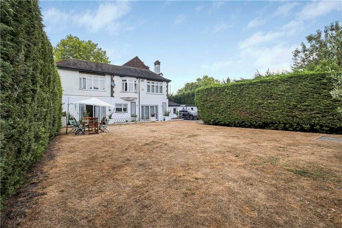 5 Bedroom Detached House To Rent In Addiscombe Road, Croydon, CR0