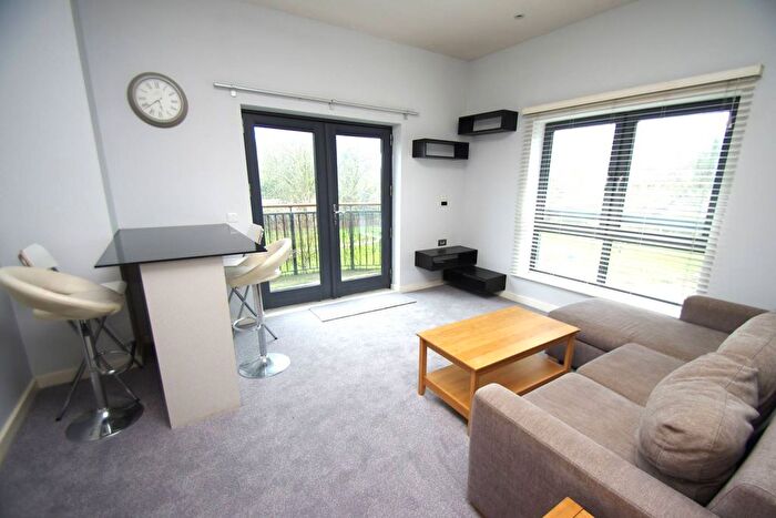 1 Bedroom Flat To Rent In Wise Court, Watford, WD18