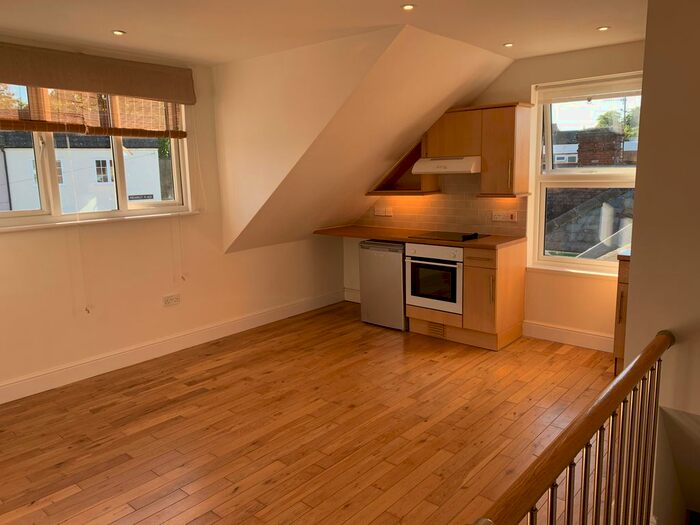 1 Bedroom Flat To Rent In Devizes Road, Salisbury, SP2