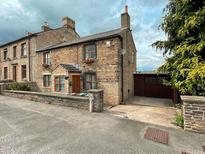 4 Bedroom End Of Terrace House For Sale In Spring Grove, Clayton West, Huddersfield, HD8