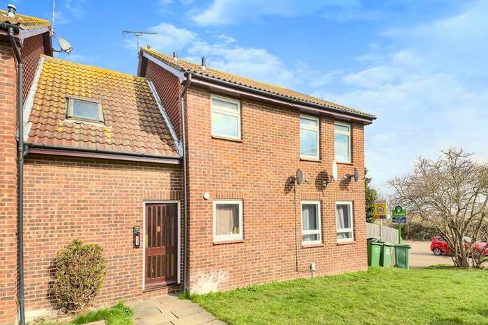 Flat To Rent In Burgate Close, Crayford, Dartford, DA1