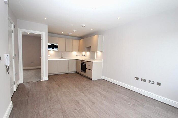 1 Bedroom Apartment To Rent In Ewell Road, Surbiton, KT6