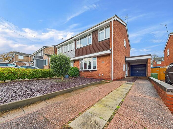 3 Bedroom Property For Sale In Woodheyes Lawns, Rugeley, WS15