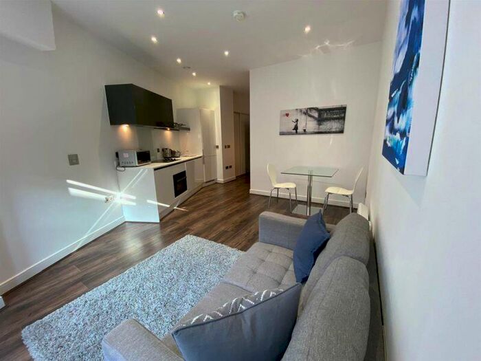 Apartment To Rent In The Kettleworks, Pope Street, Jewellery Quarter, B1