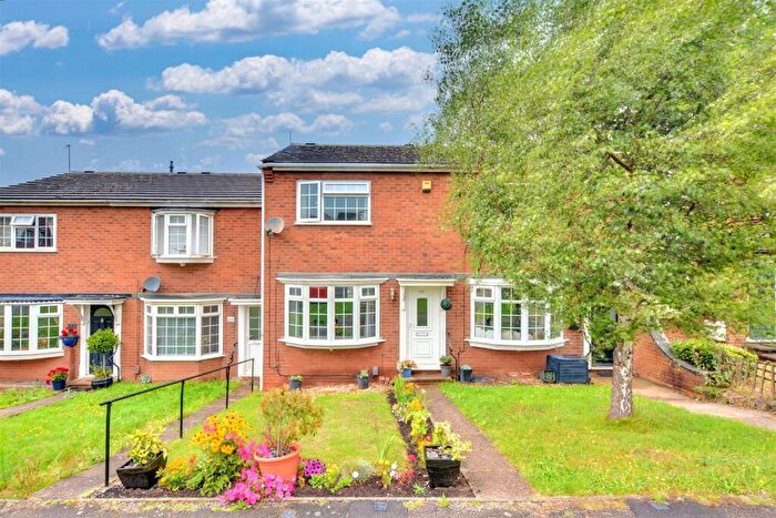 2 Bedroom Terraced House For Sale In Howbeck Road, Arnold, Nottingham, NG5