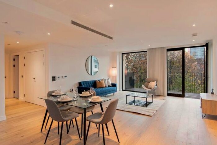 2 Bedroom Flat For Sale In Clarendon Court, Golden Lane, EC1Y