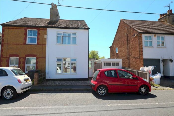 2 Bedroom House To Rent In Little Wakering Road, Little Wakering, Southend-on-Sea, Essex, SS3