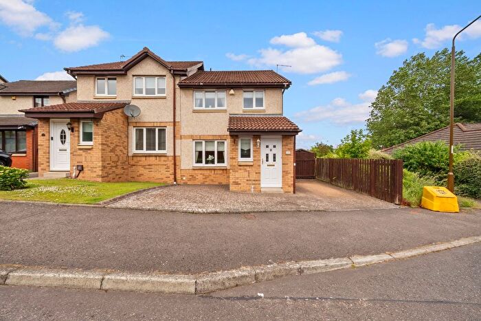 3 Bedroom Semi-Detached House For Sale In Kinglass Drive, Bo'ness, EH51