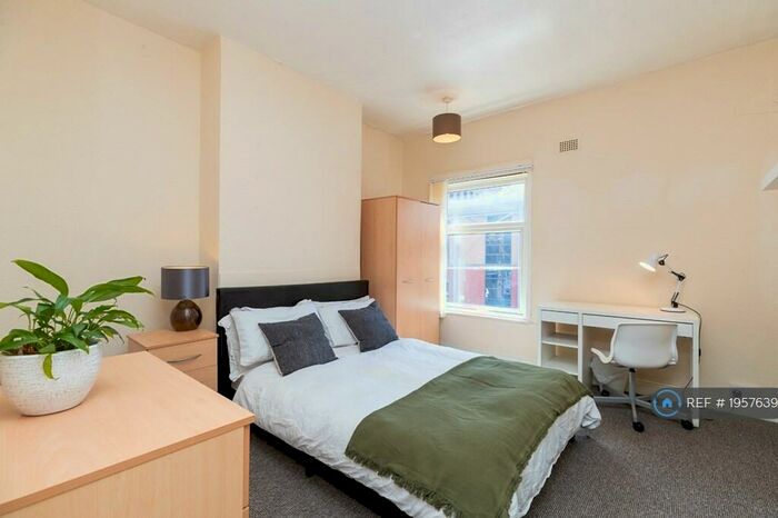 3 Bedroom Terraced House To Rent In Whitefriars Street, Coventry, CV1